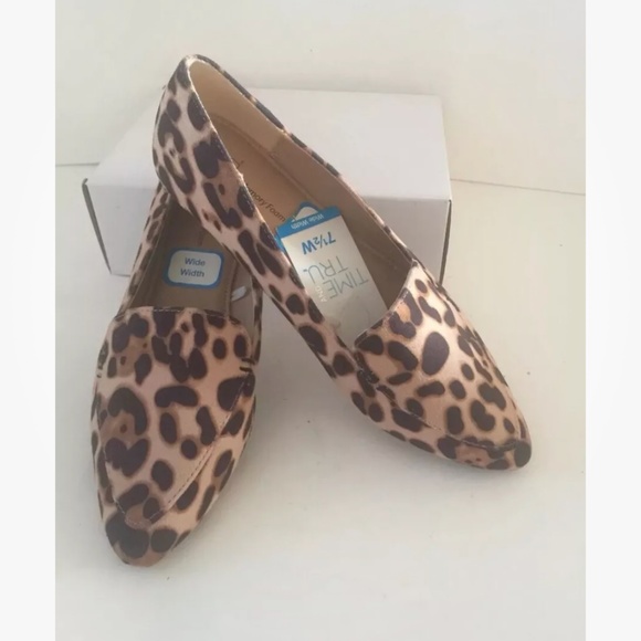 Time and Tru Leopard Animal Feather Print Flats Size 7.5W NEW - Picture 9 of 11